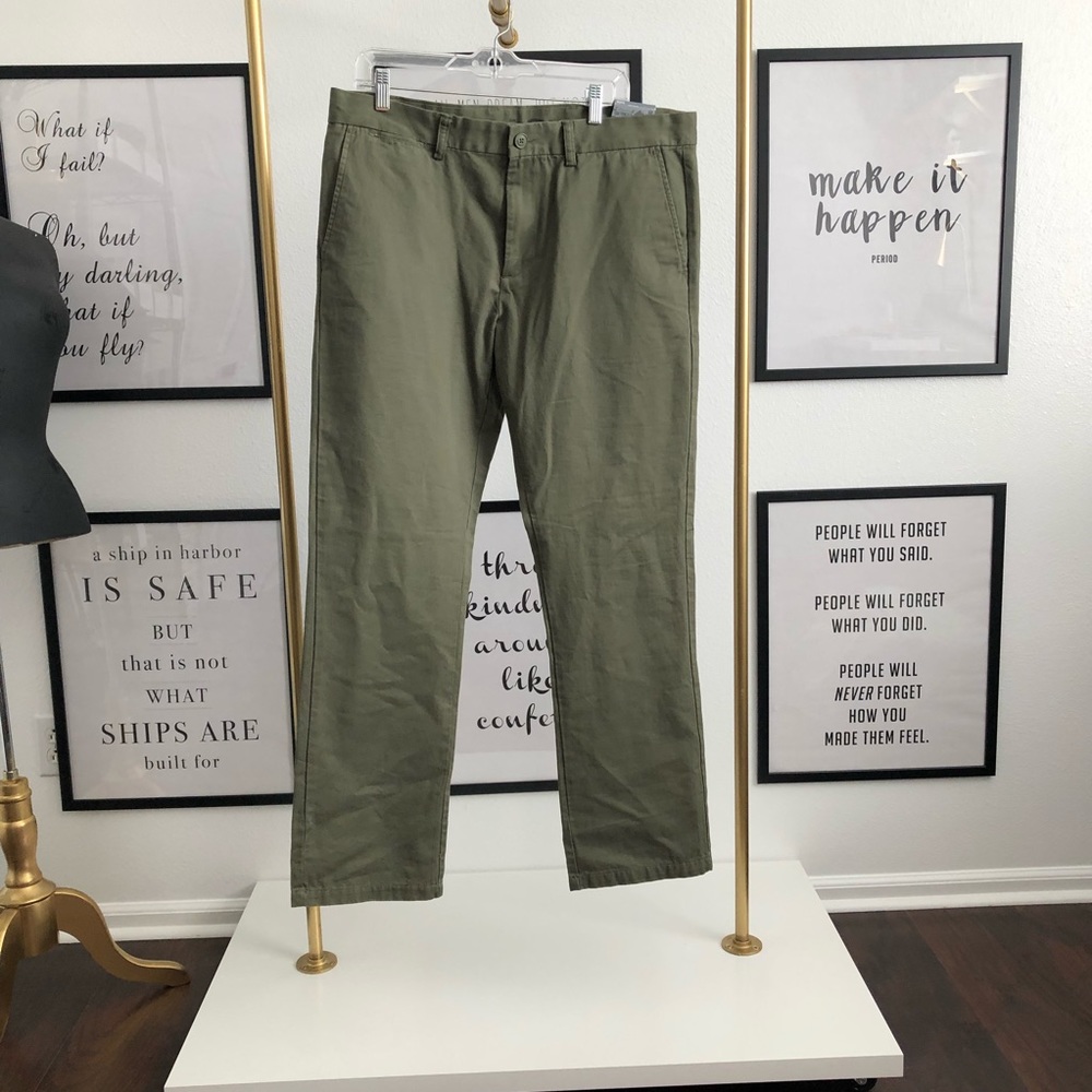 NWT 36x32 slim hunter green chino pants